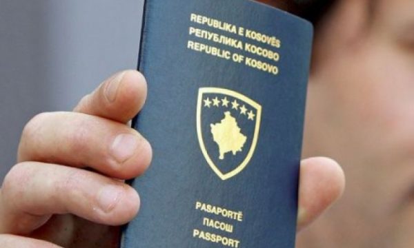 Problemi me pasaporta e patentë-shofer, MPB furnizohet me material bazik