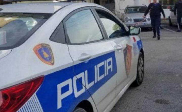 Krim i rëndë në Shqipëri: Një burrë dyshohet se ka vrarë gruan dhe vëllaun e tij