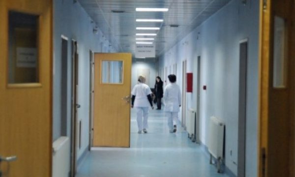 Flasin nga QKUK: Dy gratë e plagosura në Fushë Kosovë janë jashtë rrezikut për jetë, por kanë lëndime serioze