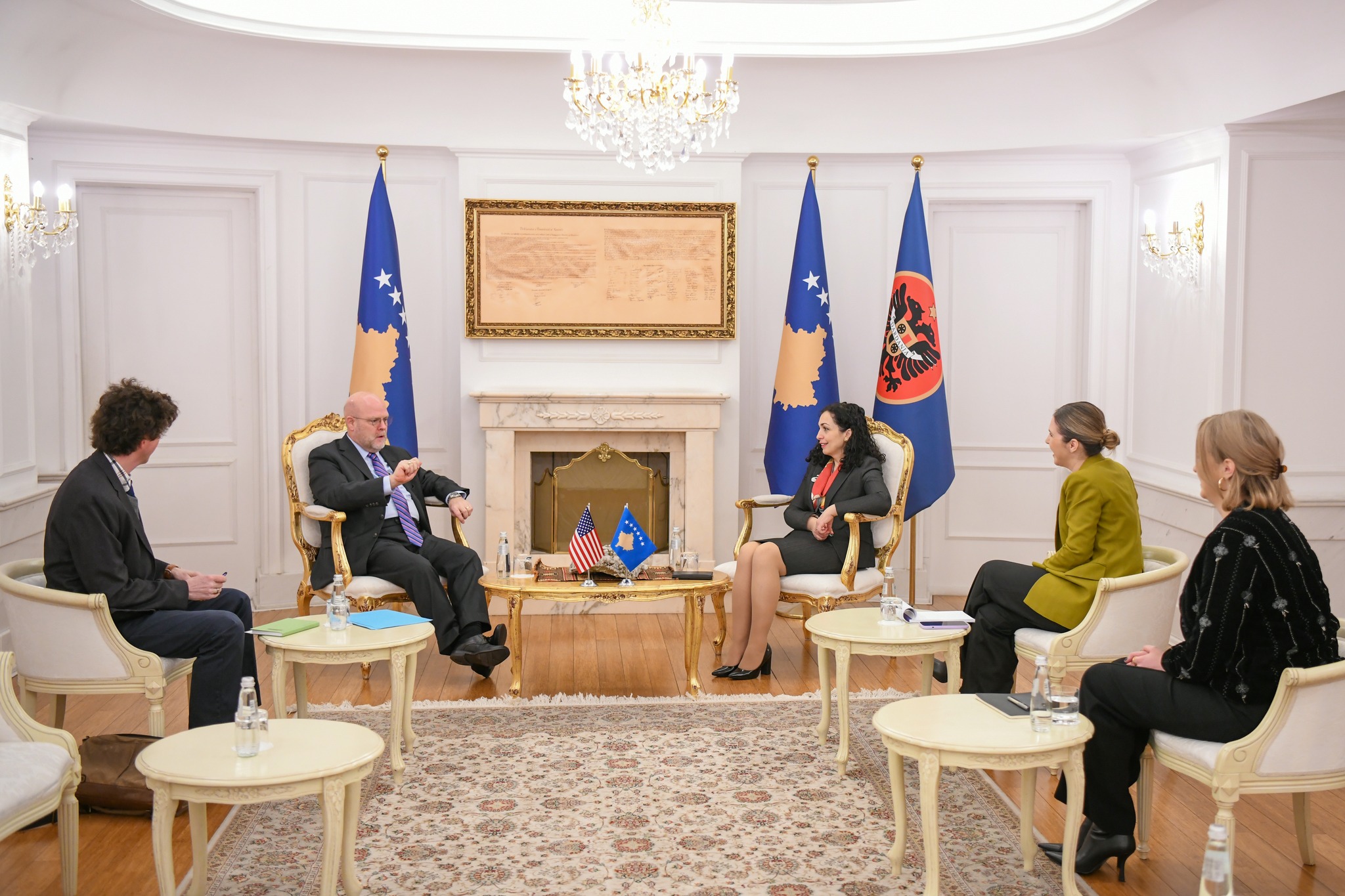 Osmani takohet me Hovenierin, bisedojnë për zhvillimet e fundit