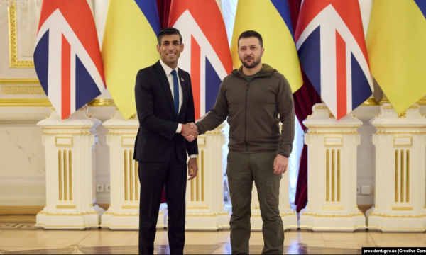 Kryeministri britanik i premton Zelenskyt mbështetje afatgjatë për Ukrainën