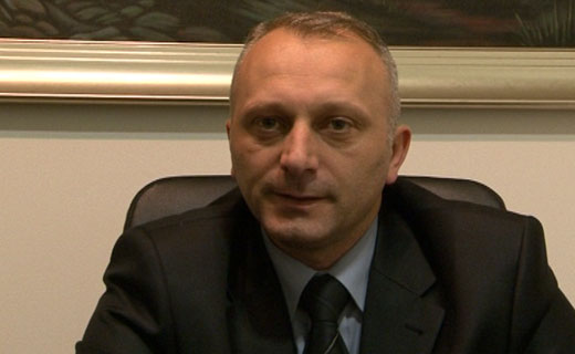 Përfundon bastisja në banesën e ish këshilltarit të Thaçit, flet avokati Artan Çerkini