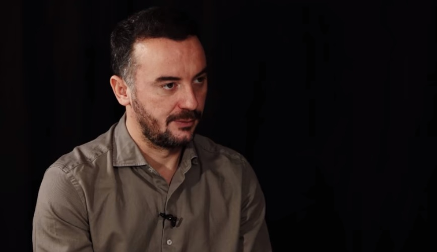 Molliqaj: 15 vjetori i pavarësisë e gjen Kosovën të sulmuar nga të gjitha anët