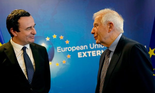 BE i publikon pamjet e takimit Kurti, Borell, Lajçak