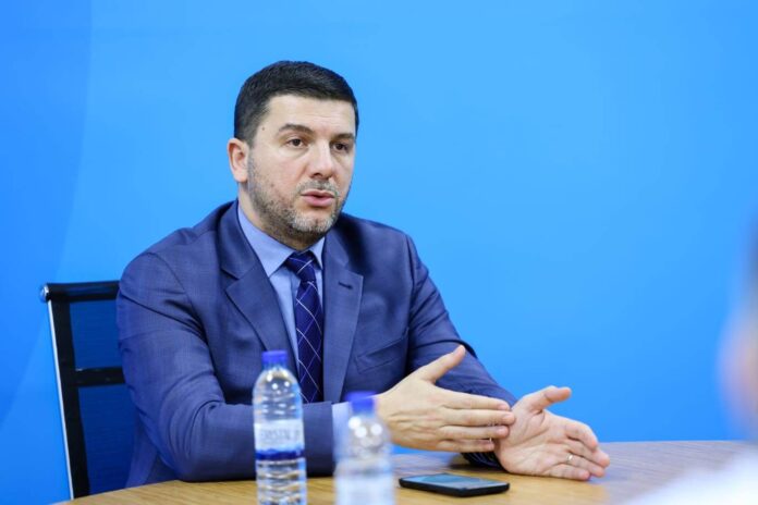 15 vjet pavarësi, Krasniqi: Opozitarizmi i molotovëve ka penguar përparimin e Kosovës
