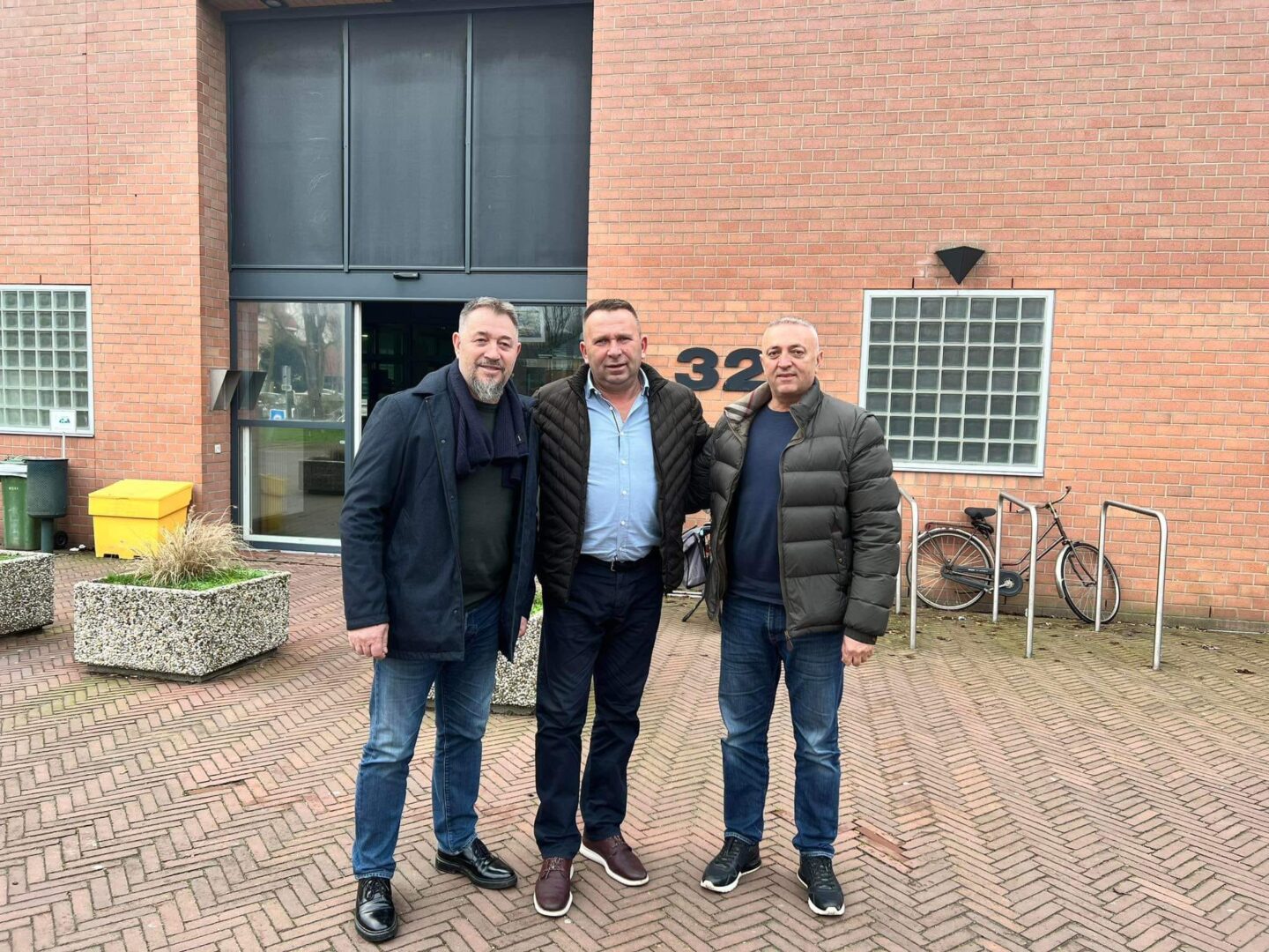 Sami Lushtaku, Rrahman Rama dhe Hisni Thaçi vizituan ish-Presidentin Hashim Thaçi në Hagë