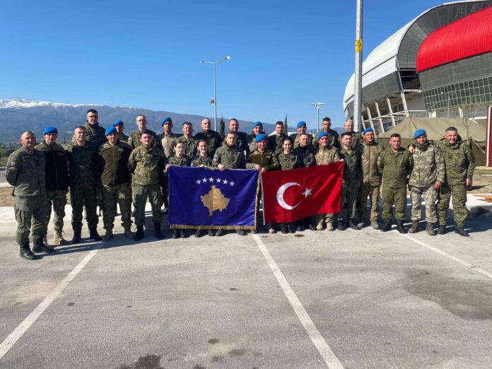 Ushtria turke ia uron Pavarësinë e Kosovës, kontingjentit të FSK-së në Hatay