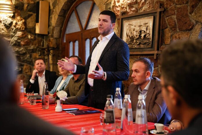 Krasniqi: Nuk mund të ketë shtet të zhvilluar pa sektor privat të fuqishëm
