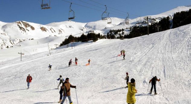 Policia jep detaje për të miturën që humbi jetën duke u skijuar në Brezovicë