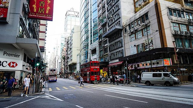 ​ Hong Kongu po jep 500,000 bileta fluturimi falas duke filluar nga marsi