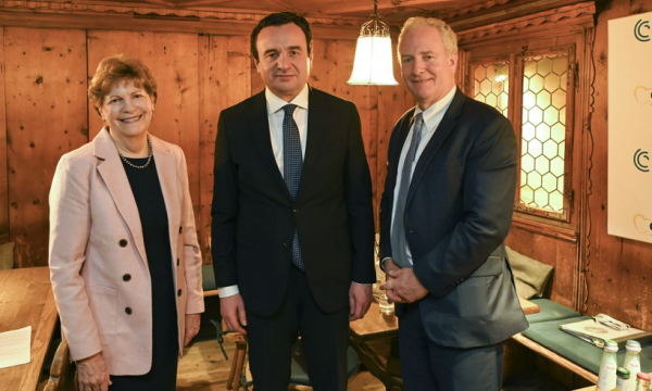 Në takime të ndara, Kurti e Osmani takohen me senatorë amerikanë në Konferencën e Mynihut