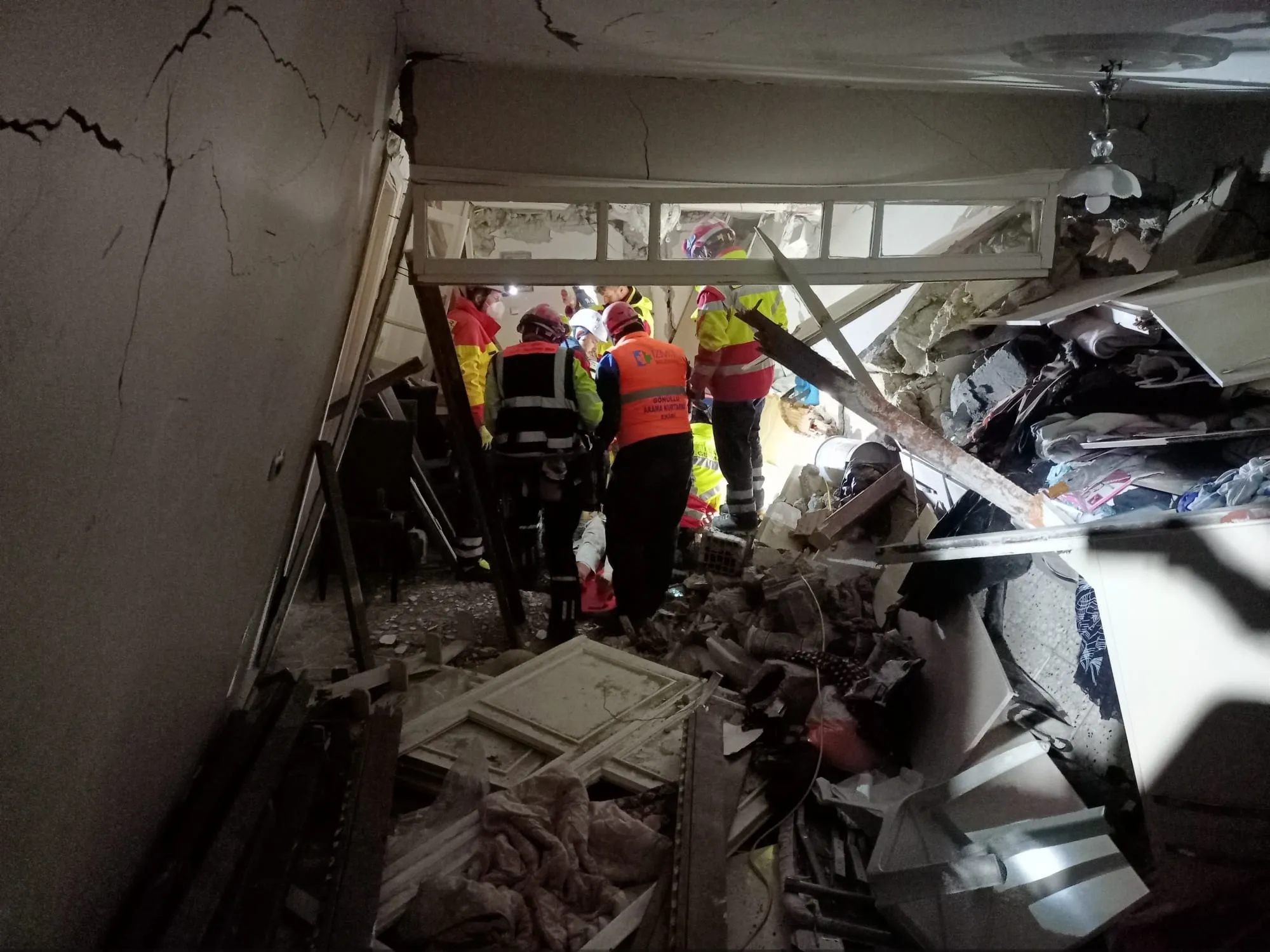 Tërmeti në Turqi dhe Siri, numri i viktimave ka shkuar në mbi 11.000, qindra mijëra mbetën të pastrehë