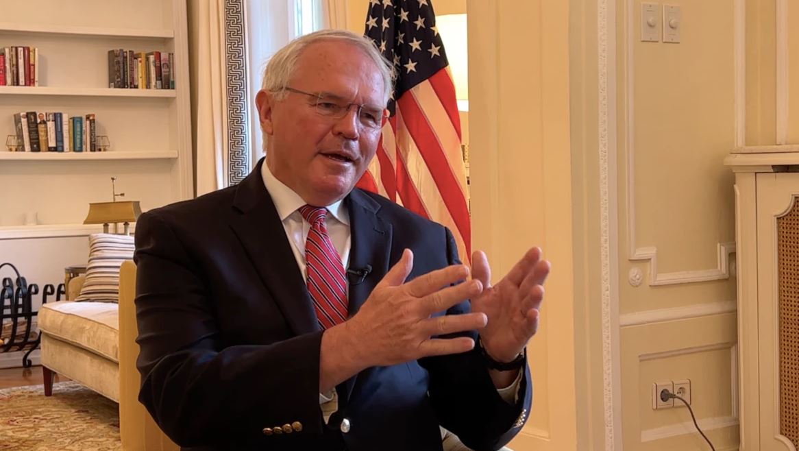 Hill e përsëritë: Themelimi i Asociacionit është çështje urgjente