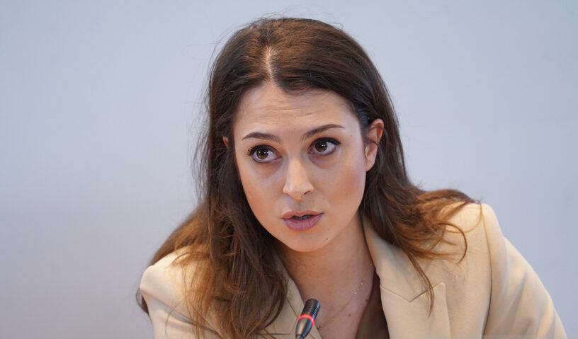 “A kanë humbur, apo janë zhdukur qëllimshëm”, Kica-Xhelili flet për zhdukjen e mostrave të Astrit Deharit