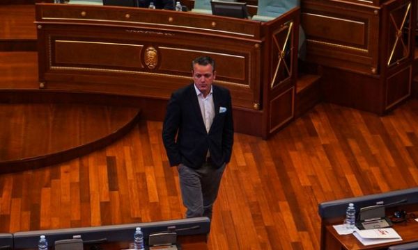 Gashi denoncon një aferë korruptive prej 10 mln euro, fton prokurorinë për hetime