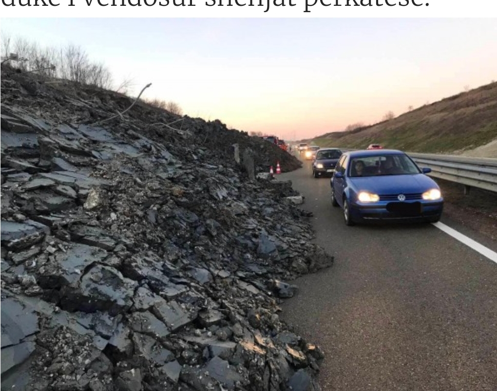 Rrëshqitje dheu në autostradën “Ibrahim Rugova”, vështirësohet qarkullimi i automjeteve