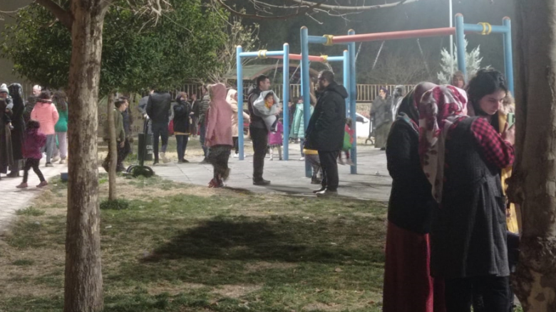 Dy tërmete të fuqishme goditën Turqinë – qytetarë të frikësuar, shembje të ndërtesave dhe njerëz nën rrënoja