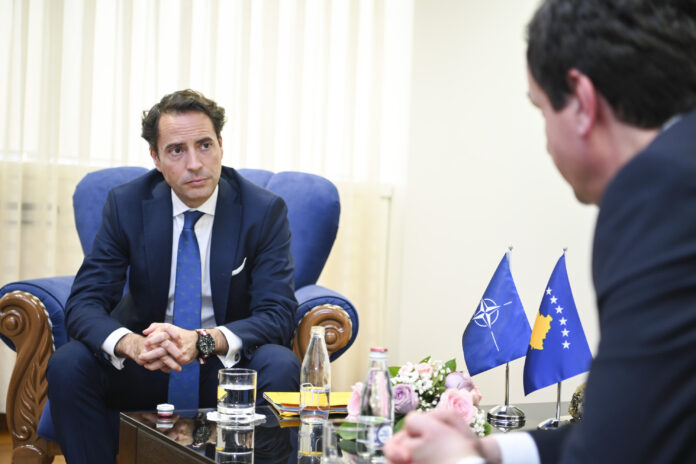 Zyrtari i lartë i NATO-s: E mbështesim planin evropian, është koha që Kosova dhe Serbia të gjejnë një zgjidhje afatgjate