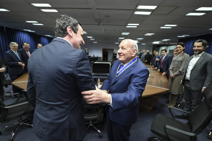 Kryeministri Kurti takon veprimtarin e çështjes kombëtare Jim Xhema, e falënderon për kontributin