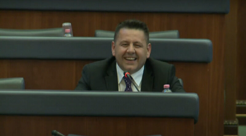 Berisha ironizon me Kurtin lidhur me “Urën e Saradranit”