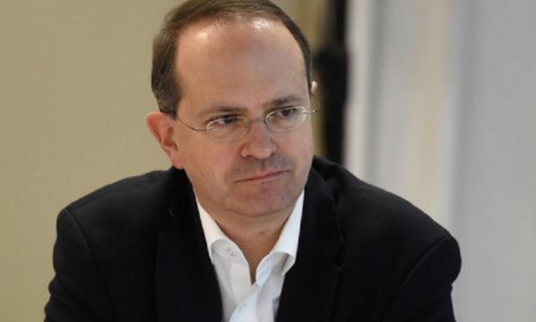 Weber flet për “gabimet” e Perëndimit para takimit në Bruksel