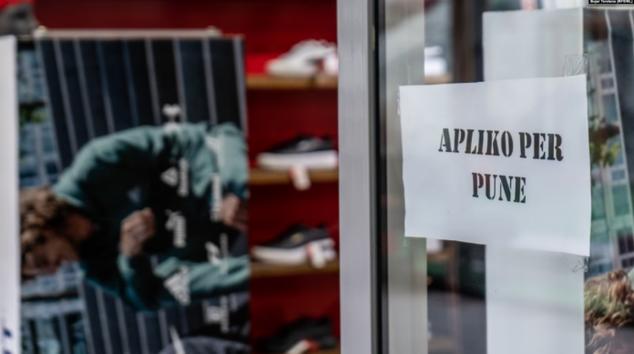 Qeveria e lansoi para disa ditësh, a ofron “superpuna” punësim të qëndrueshëm?