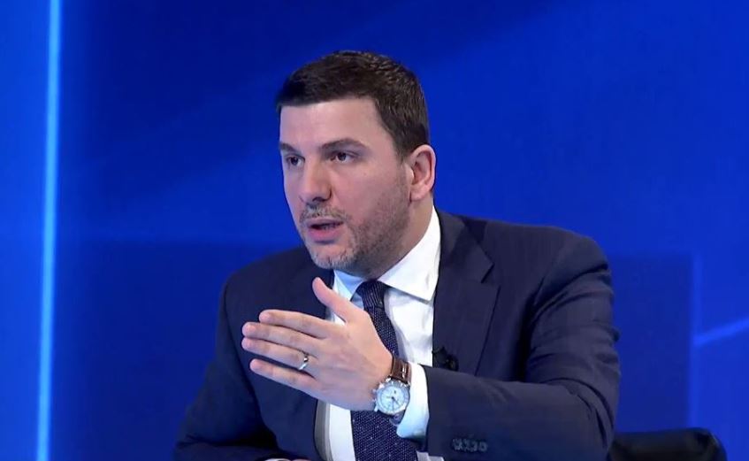 Memli Krasniqi e cilëson marrëveshje të fshehtë, pranimin e planit franko-gjerman nga kryeministri Kurti