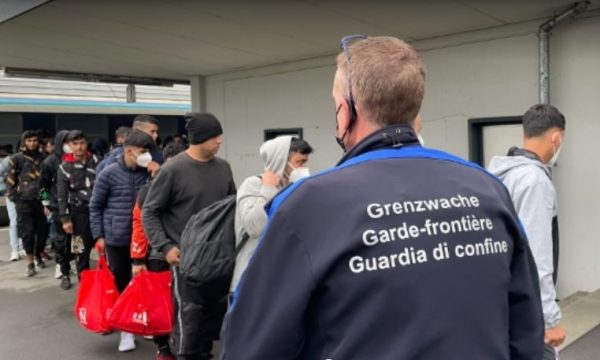 64% më shumë kërkesa për azil në Zvicër, nga këto vende shkojnë më së shumti