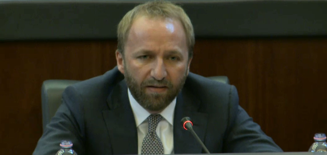 Tahiri: Kurtin mund ta ngrehim edhe “zhag” nga Kuvendi, por hapa legalë për ta ndalur s’kemi