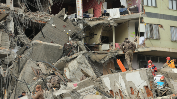 Shkon në mbi 46 mijë numri i të vdekurve nga tërmetet në Turqi e Siri