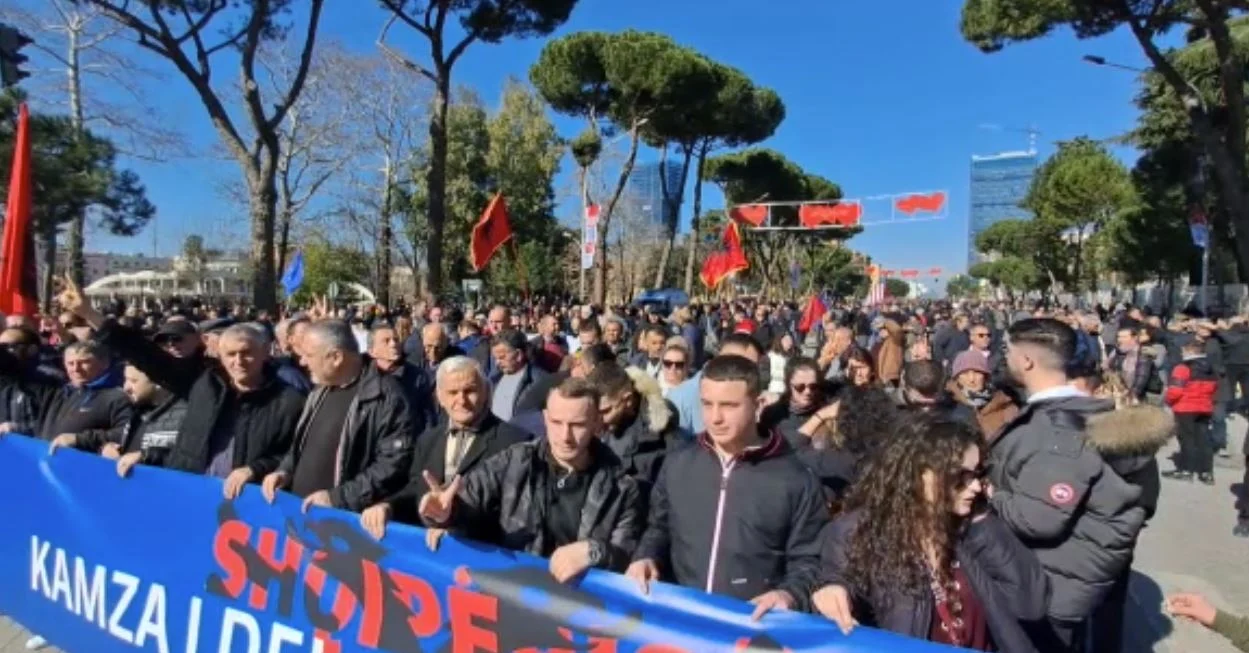 Nis protesta e Berishës, qytetarët marshojnë drejt Kryeministrisë