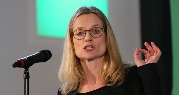 Von Crammon: Kurti e Vuçiq e dinë që pala që e refuzon marrëveshjen do të izolohet dhe fajësohet