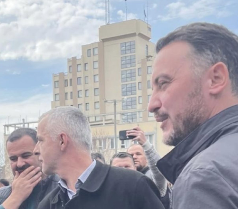 Në protestën e PSD-së po marrin pjesë zyrtarë të NISMA-s dhe PDK-së!