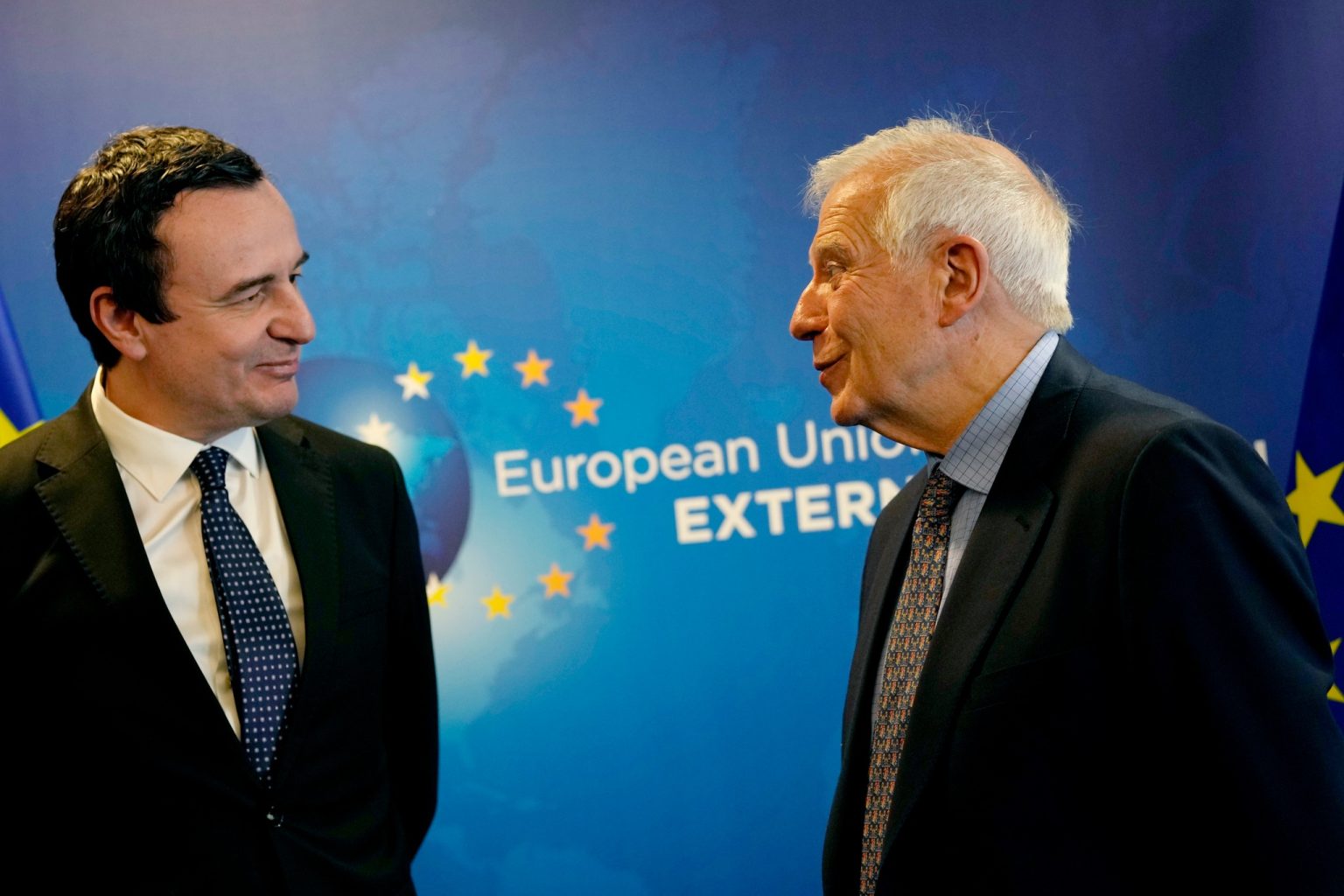 Borrell: Do të monitorojmë me kujdes se kush e zbaton e kush jo Marrëveshjen e Ohrit