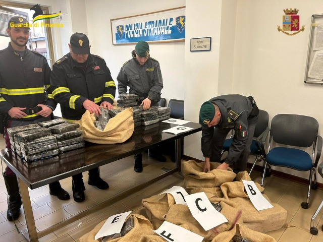 Sekuestrohen 220 kg kokainë, arrestohet shqiptari