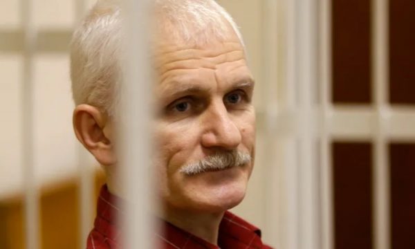 Bjellorusia dënon me 10 vjet burgim fituesin e Nobelit për Paqe