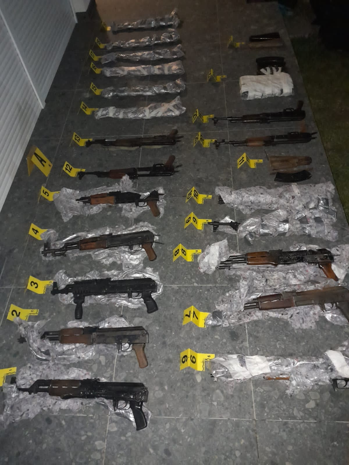 Arrestohen 5 persona të dyshuar për përfshirje në trafikim me armë