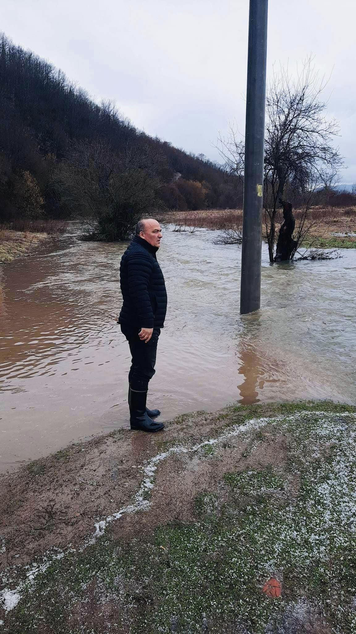 Shpejtim Bulliqi viziton fshatrat e rrezikuar nga reshjet