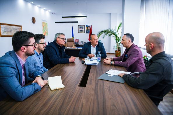 Kryetari Bulliqi dhe drejtori Balaj kanë zhvilluar takim sot me Kryetarin e Komitetit Olimpik të Kosovës