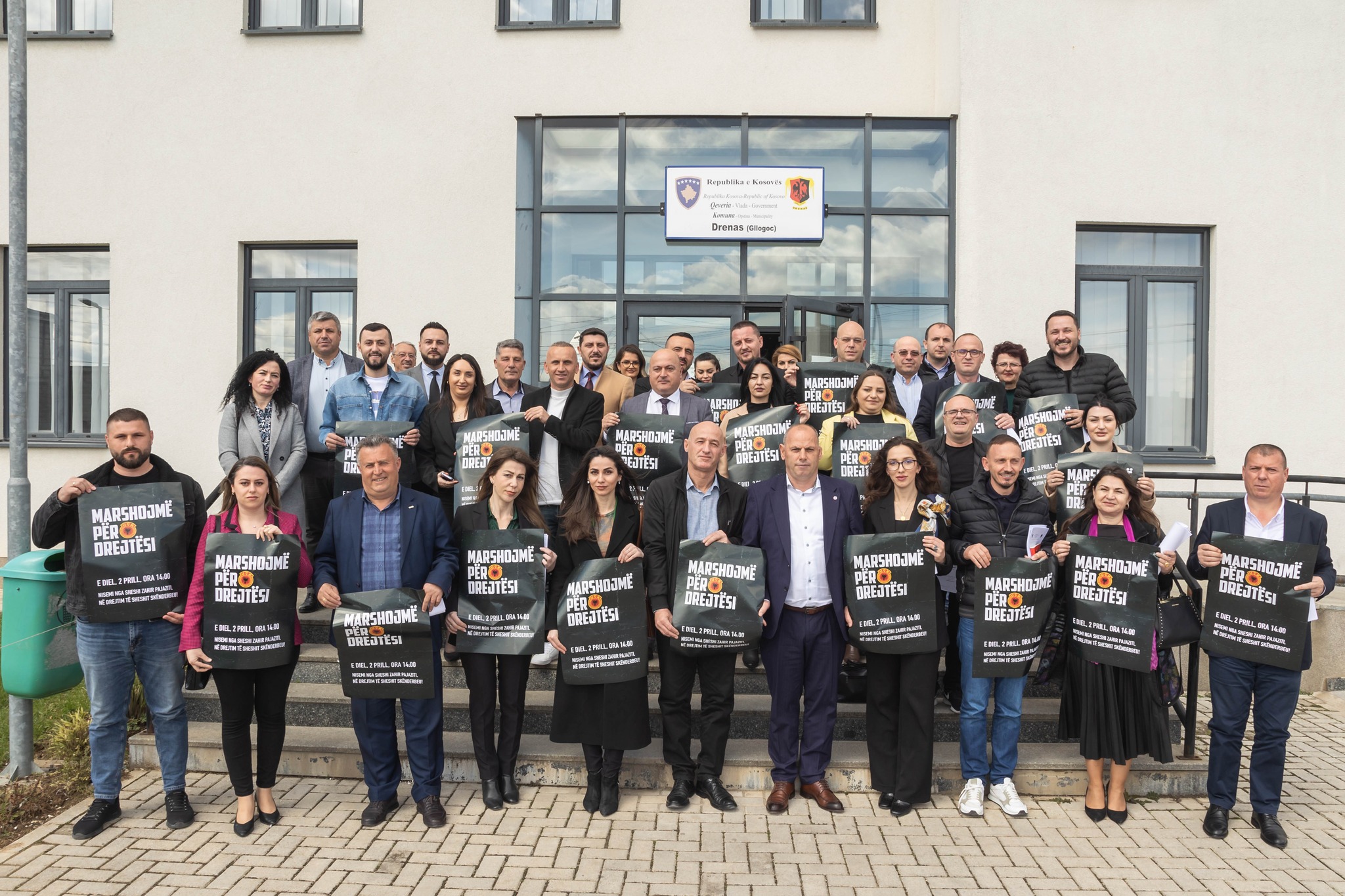 Lladrovci: “Marshi për drejtësi” është dëshmi se liderët tanë të luftës dhe paqes, nuk janë vetëm!