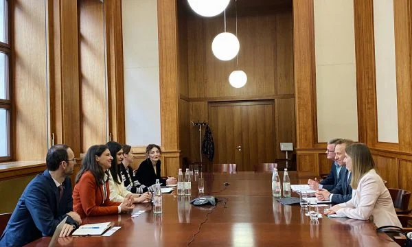 Rizvanolli në Gjermani takimm me përfaqësues të “Siemens Energy” – I mirëpresim investimet tuaja