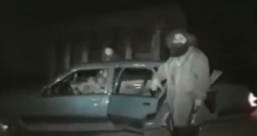 Momenti kur Adem Jashari me dajën e tij bëheshin gati për luftë