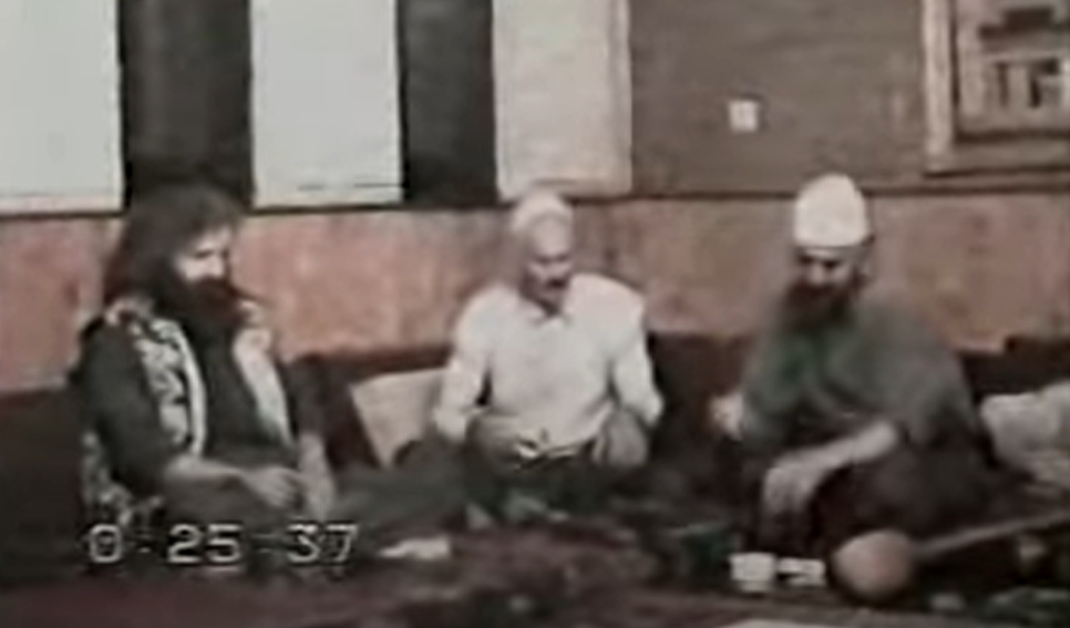 VIDEO/ “Vetmia e madhe”: Çka na thotë biseda frymëzuese e Hamëz dhe Adem Jasharit më 1995?