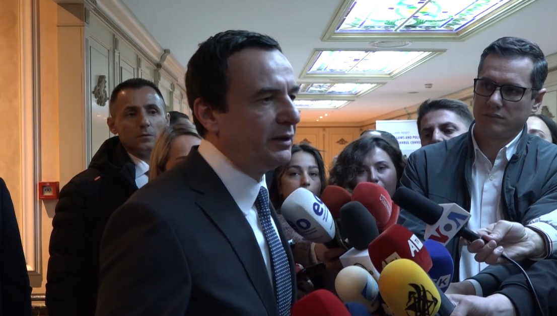 Kurti i porosit gazetarët: Mos i vendosni deklaratat politike mbi tekstin e marrëveshjes, lexojeni atë