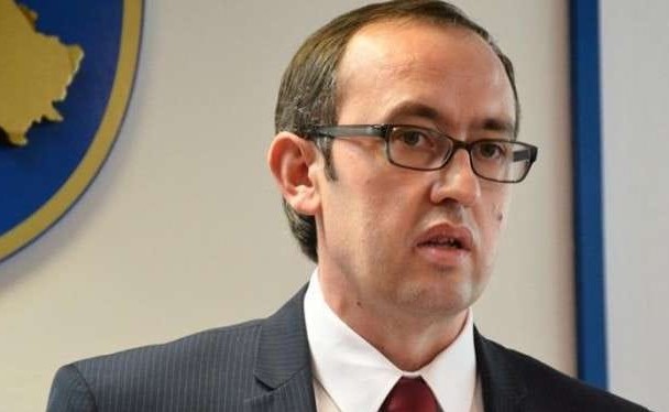 Hoti i mllefosur për Trustin: Kosova pa qeveri funksionale, kursimet e qytetarëve po avullohen