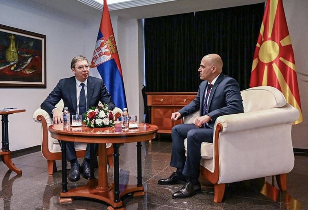 Pas Kurtit, Kovacevski e takon edhe Vuçiqin