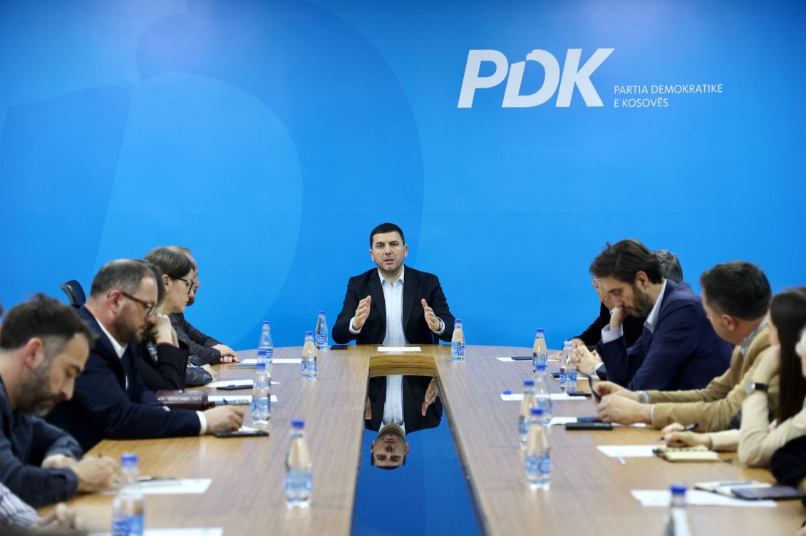 PDK për qeverinë Kurti: Pa Guvernator, pa Kryeprokuror, pa bord të Trustit