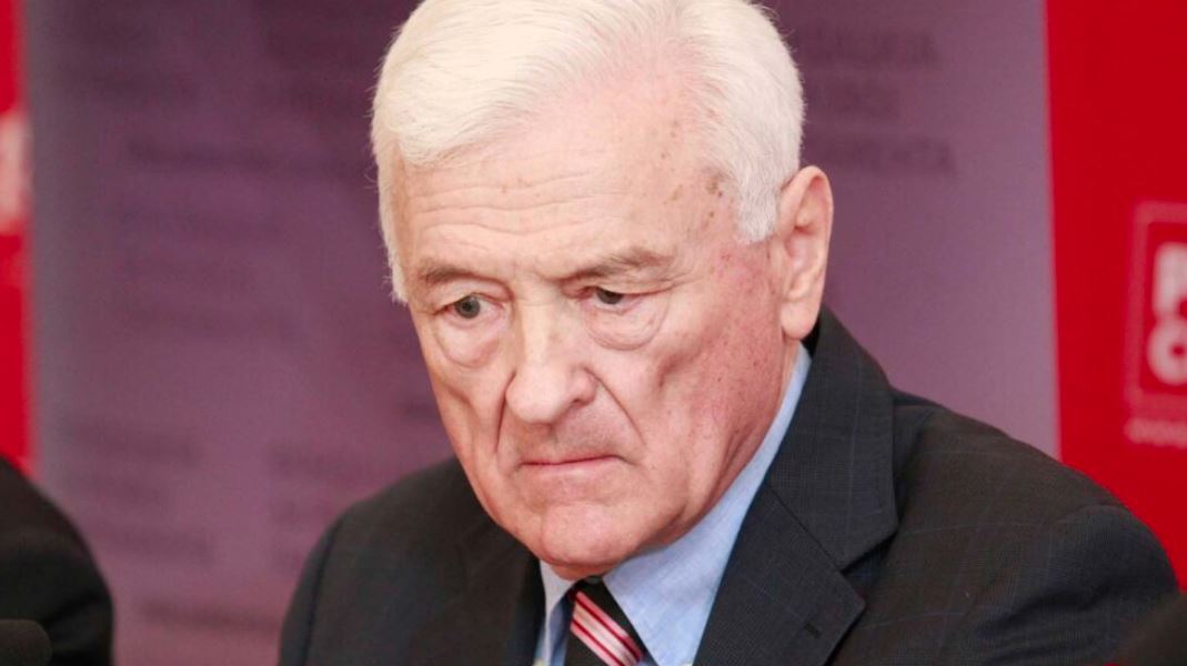 Ish-gjyqtari i kushtetueses së Serbisë: Nuk kërkohet nënshkrimi i Vuçiqit, Marrëveshja dhe Aneksi janë ligjërisht të detyrueshme