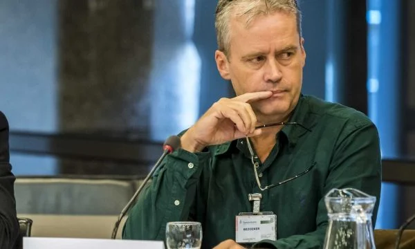 Gazetari holandez pas fletarrestit për Putinin: Tani ai ka vetëm një opsion ose përfundon si Millosheviqi