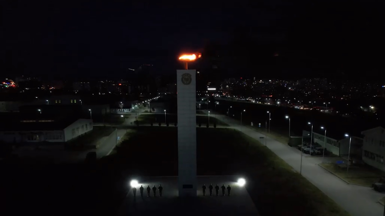 Ndizet flakadani i lirisë në kazermën “Adem Jashari” në Prishtinë